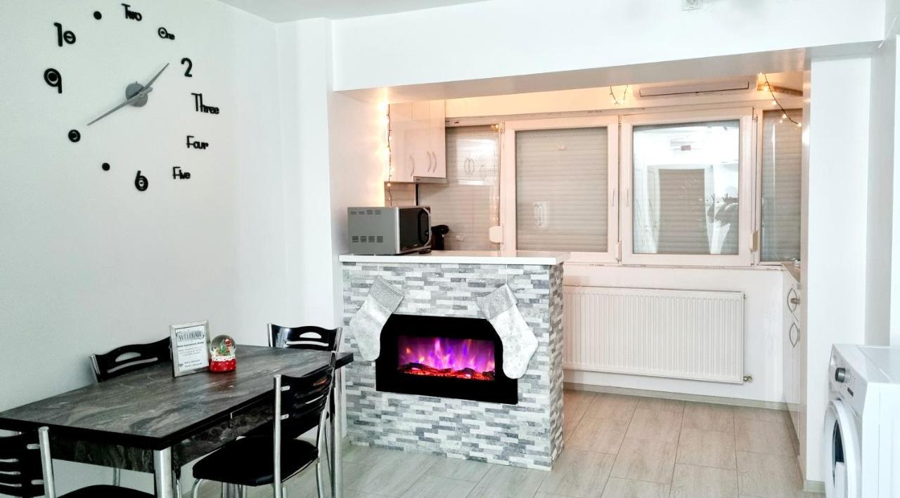 White Apartament, Brăila Exteriér fotografie